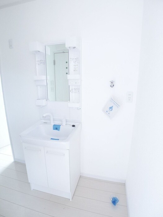 物件内観写真15　(洗濯機置場)