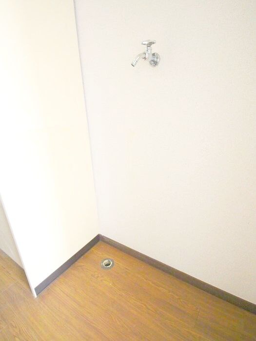 物件内観写真17　(洗濯機置場)