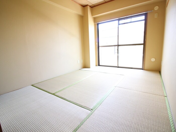 物件内観写真10　(居室)