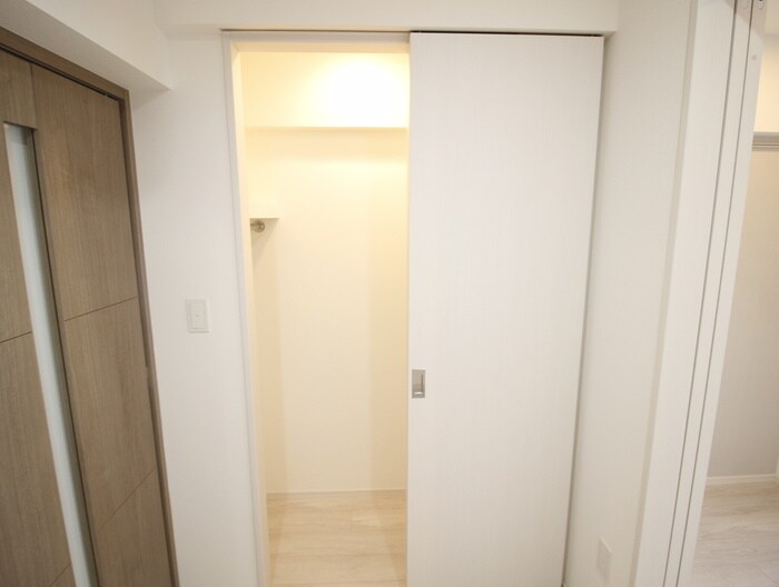 物件内観写真11　(収納)