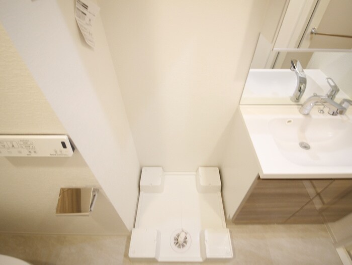 物件内観写真20　(洗濯機置場)