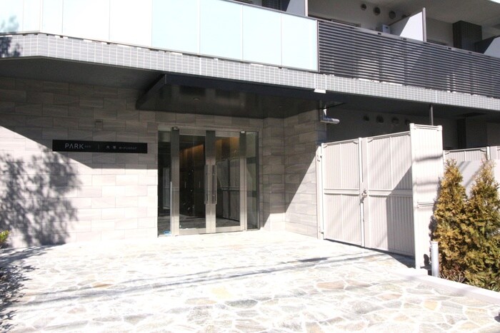 物件外観写真2　(エントランス部分)