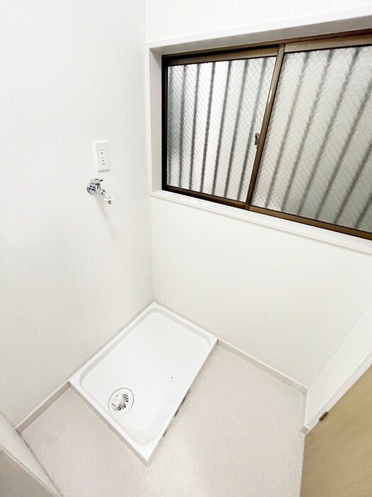 物件内観写真16　(洗濯機置場)