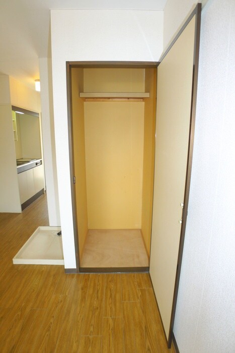 物件内観写真12　(収納)