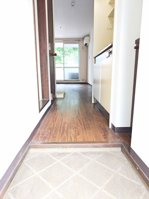 物件内観写真17　(玄関)