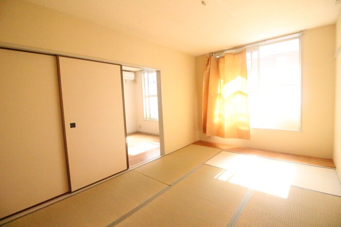 物件内観写真9　(居室)