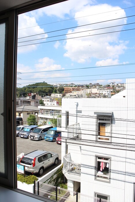 物件内観写真16　(室内からの展望)