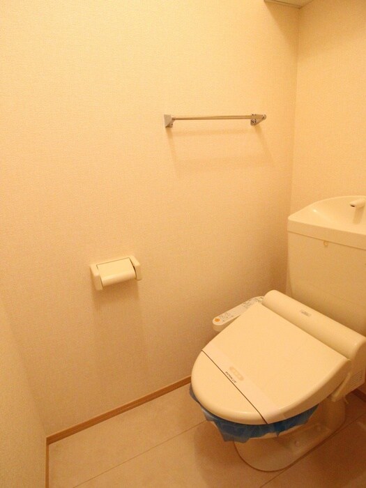 物件内観写真14　(トイレ)