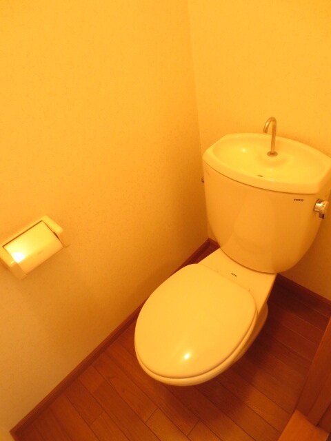 物件内観写真11　(トイレ)