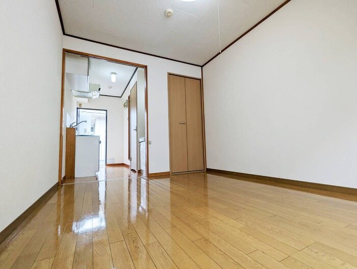 物件内観写真8　(居室)