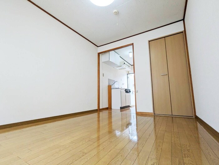 物件内観写真9　(居室)