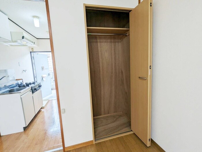 物件内観写真10　(収納)