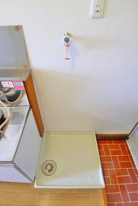 物件内観写真15　(洗濯機置場)