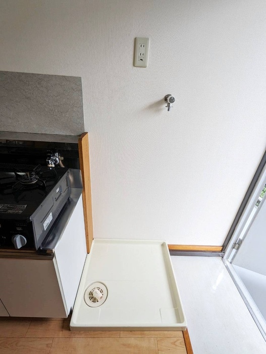 物件内観写真17　(洗濯機置場)