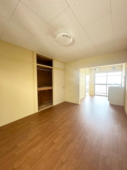 物件内観写真11　(居室)