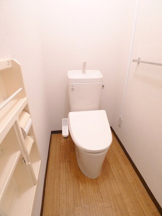 物件内観写真9　(トイレ)