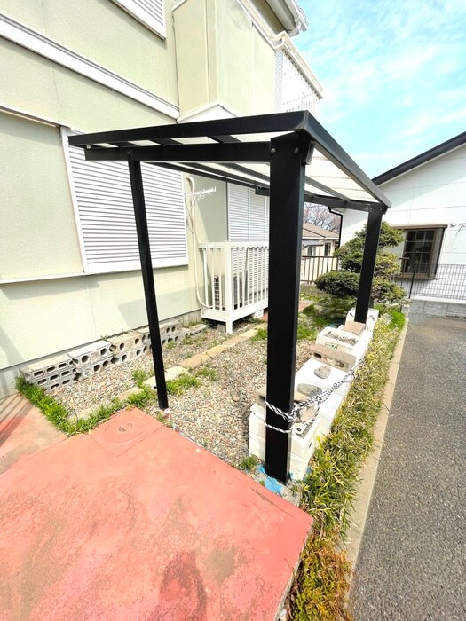 物件外観写真3　(駐輪場)