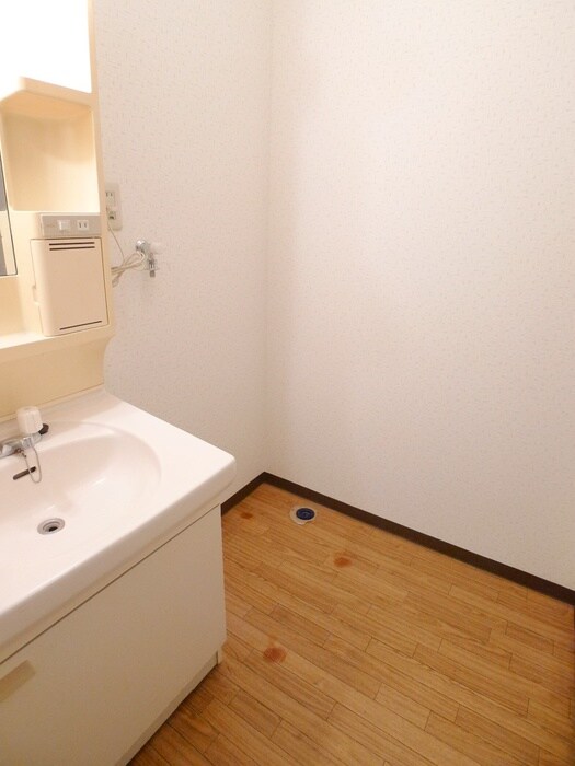 物件内観写真21　(洗濯機置場)