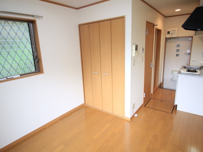 物件内観写真4　(居室)