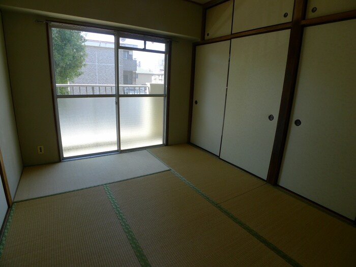 物件内観写真8　(居室)