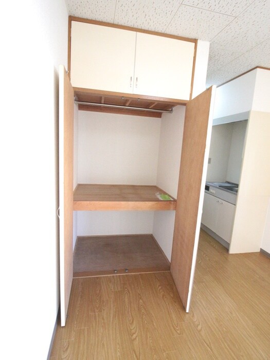 物件内観写真18　(収納)