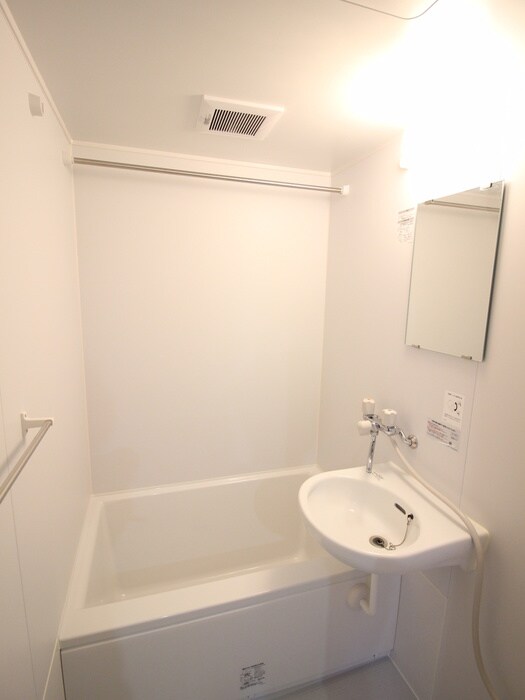 物件内観写真10　(バス／シャワールーム等)