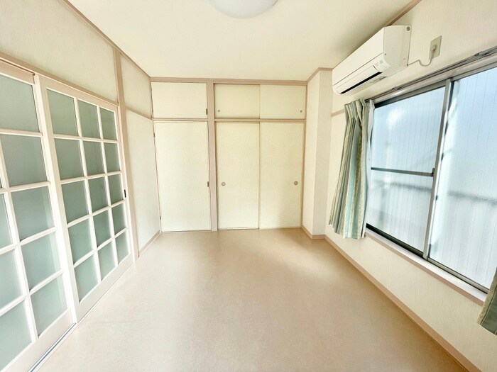 物件内観写真8　(居室)