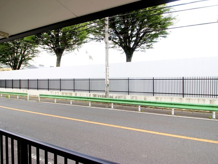 物件内観写真14　(室内からの展望)