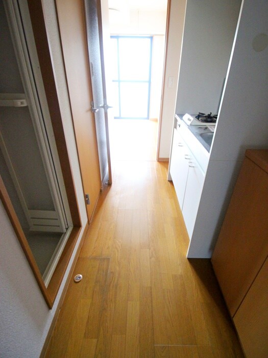 物件内観写真16　(廊下)