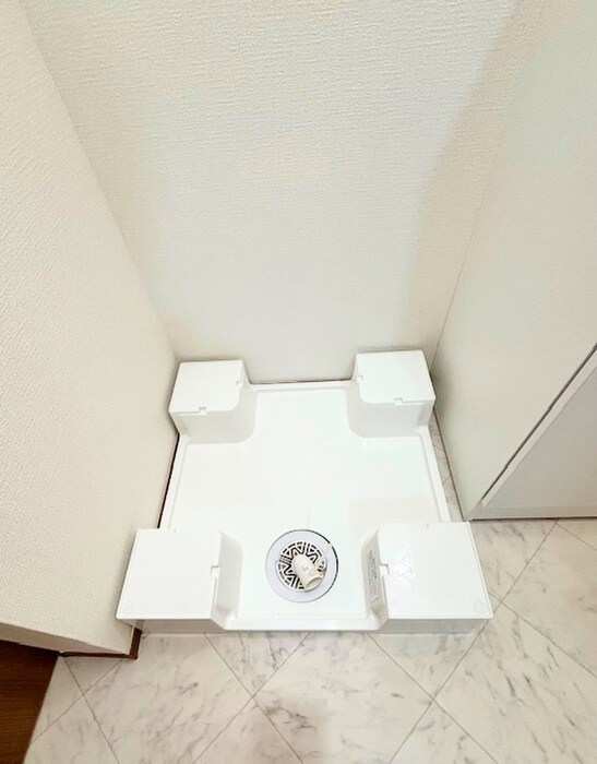 物件内観写真15　(洗濯機置場)