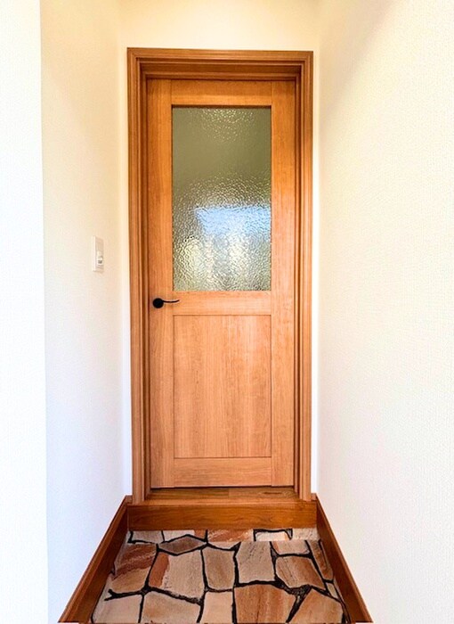 物件内観写真16　(玄関)