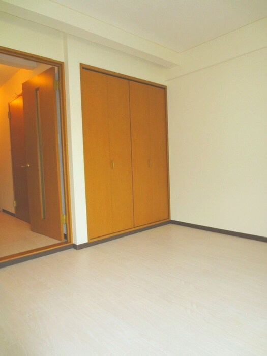物件内観写真11　(居室)