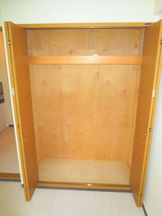 物件内観写真12　(収納)