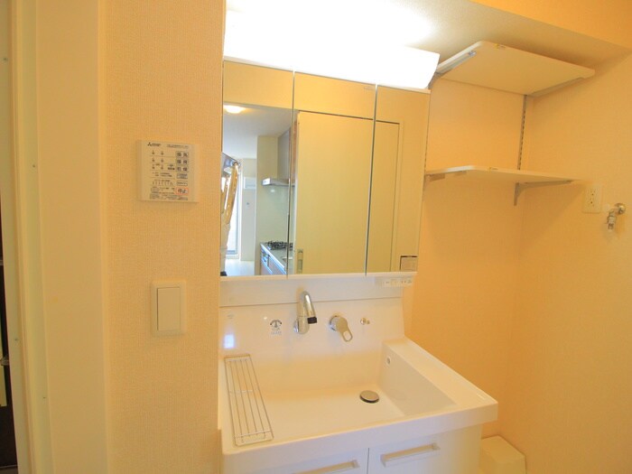 物件内観写真11　(洗面)