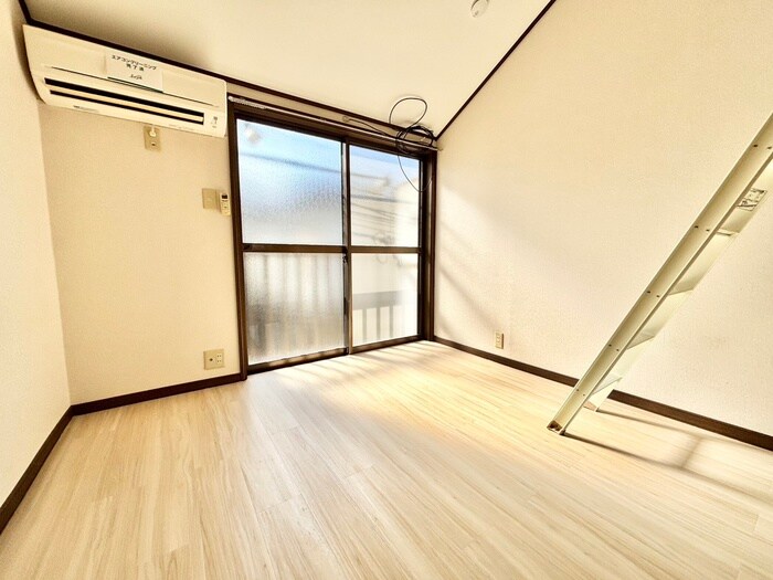 物件内観写真8　(居室)