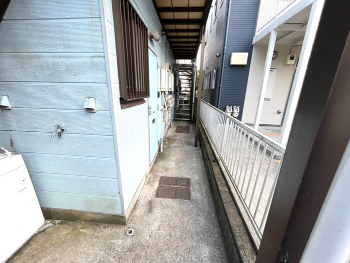 物件外観写真5　(エントランス部分)