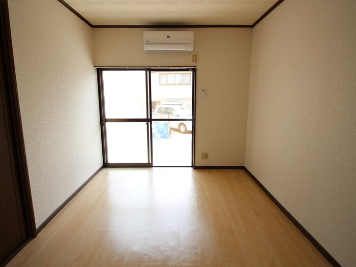 物件内観写真11　(居室)