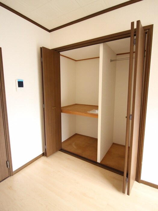 物件内観写真16　(収納)