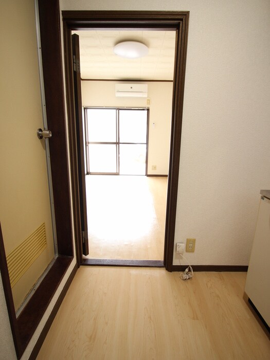 物件内観写真17　(廊下)