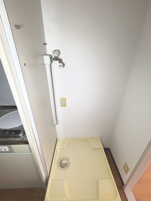 物件内観写真15　(洗濯機置場)