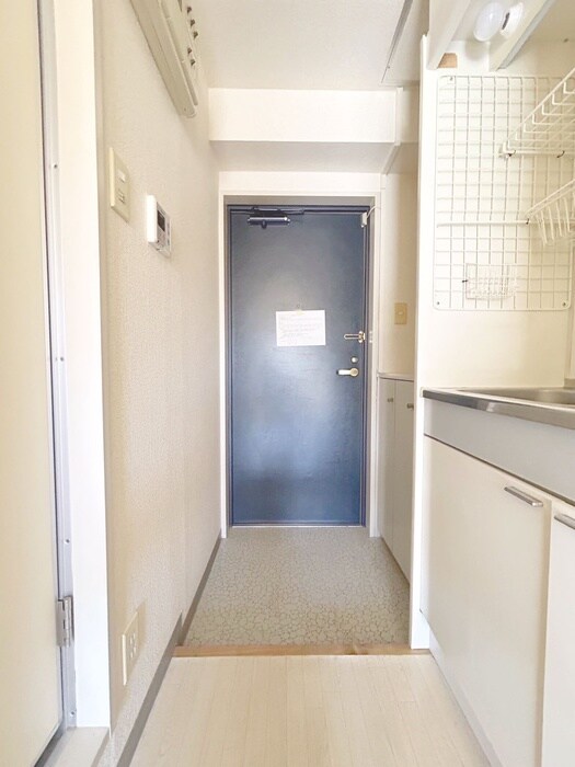 物件内観写真16　(玄関)