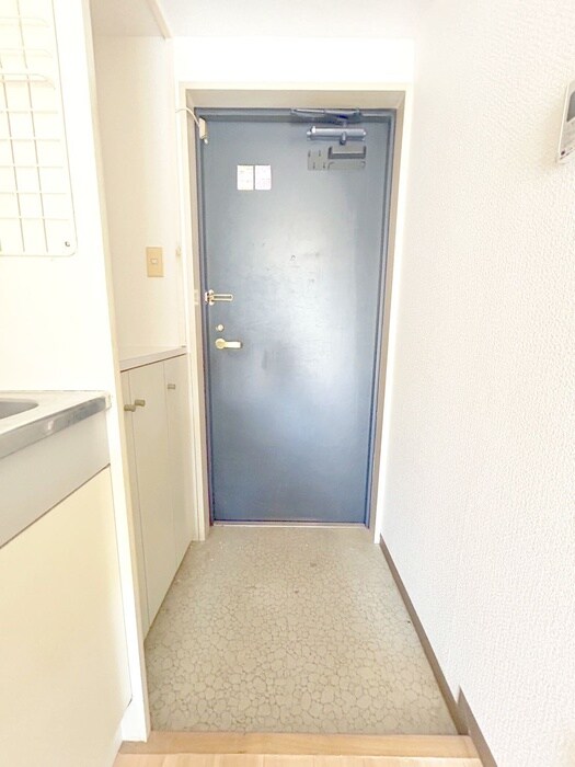 物件内観写真17　(玄関)