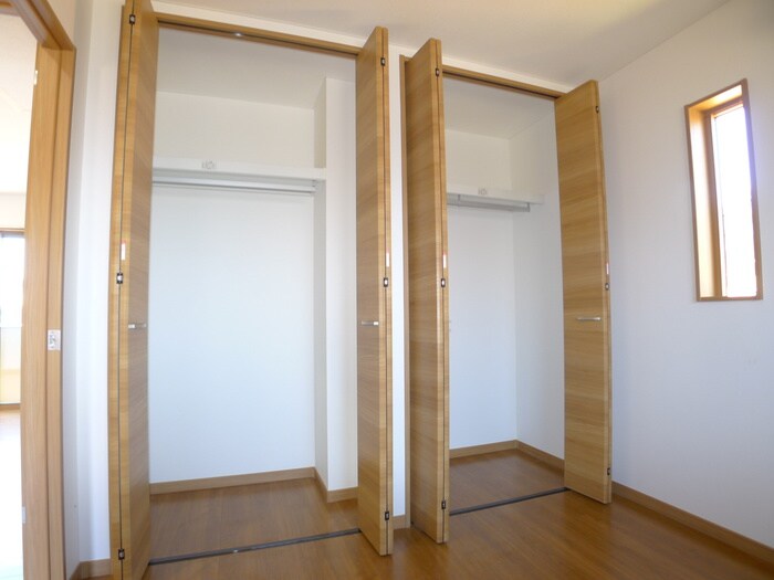 物件内観写真10　(収納)