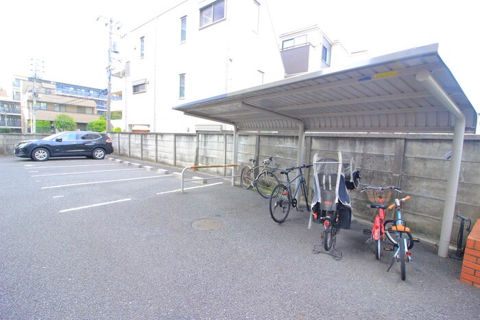 物件外観写真5　(駐輪場)
