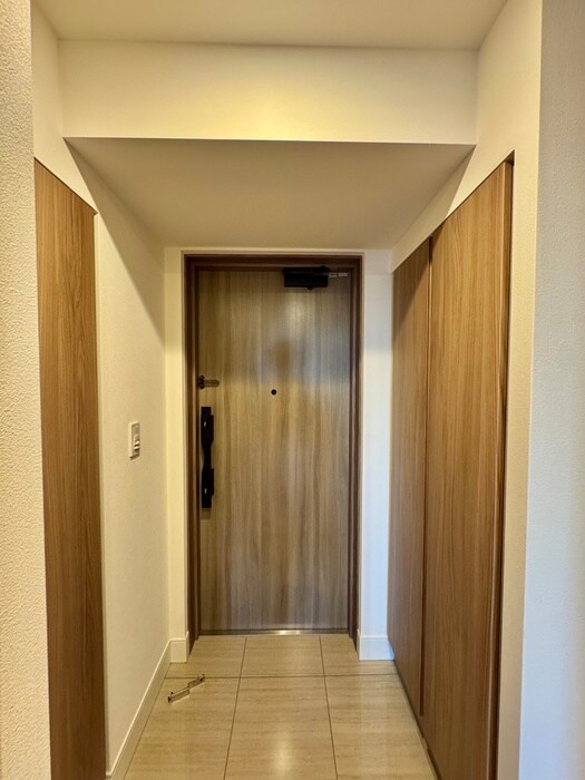 物件内観写真17　(玄関)
