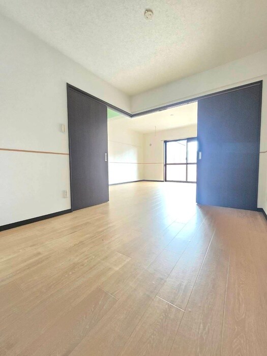 物件内観写真9　(居室)