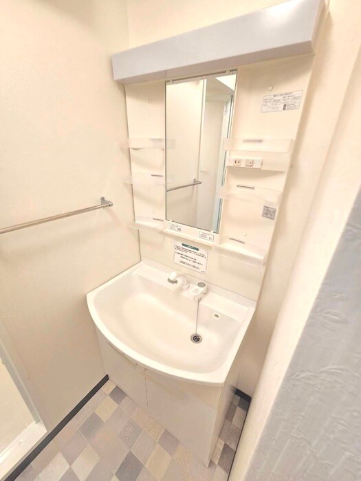 物件内観写真13　(洗面)