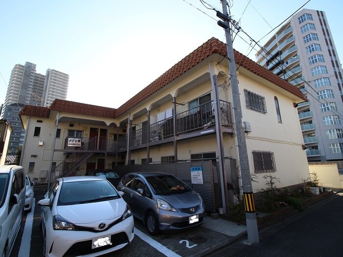 物件外観写真2　(駐車場)