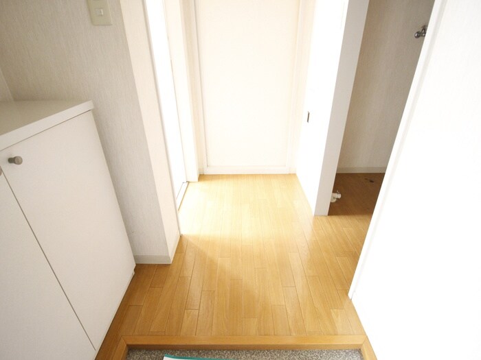 物件内観写真8　(廊下)