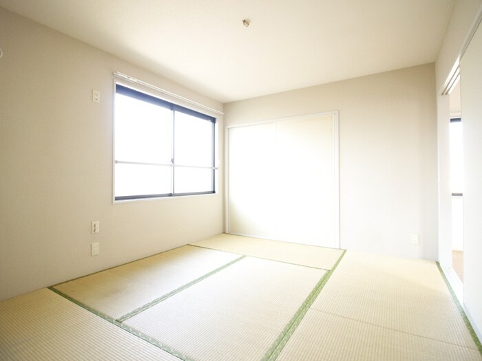 物件内観写真9　(居室)